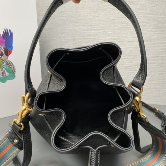 PRADA P00730