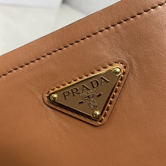 PRADA  P00680