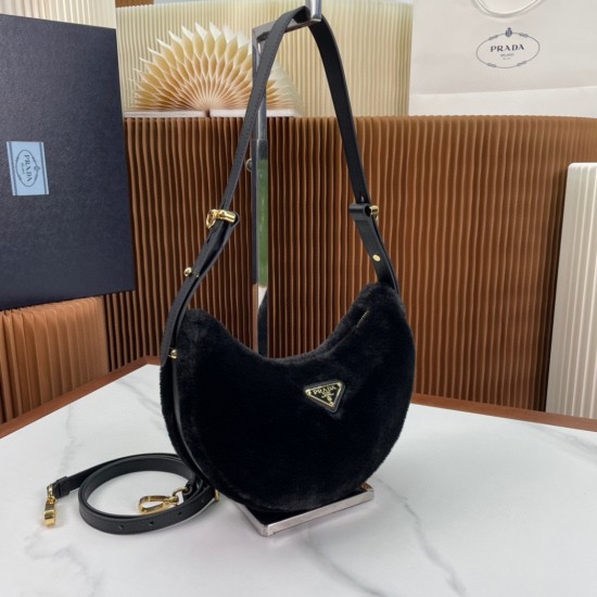 PRADA P00540