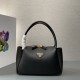 PRADA  P00670