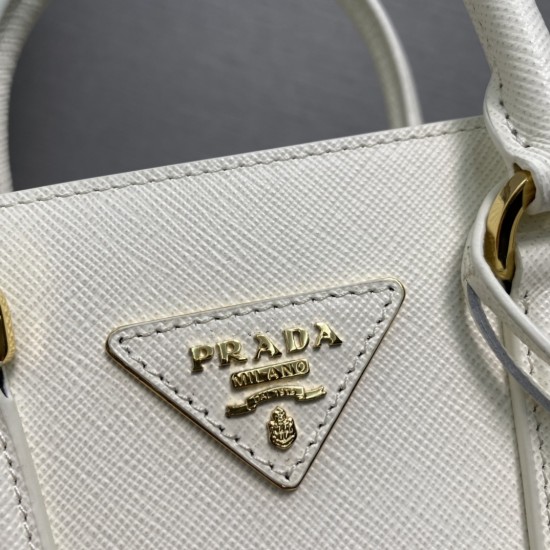 PRADA P00570