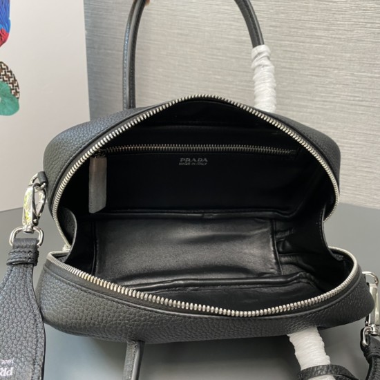 PRADA P00750