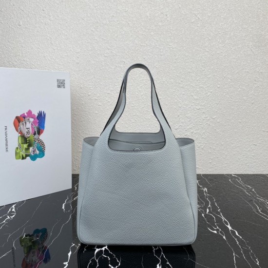 PRADA P00700