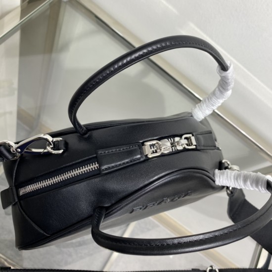 PRADA P00600