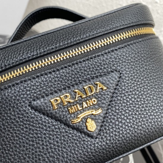 PRADA P00570