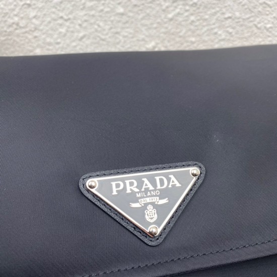 PRADA P00560