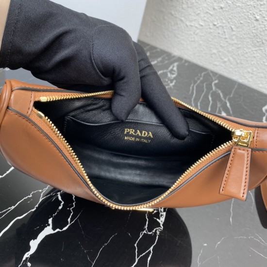 PRADA P00700