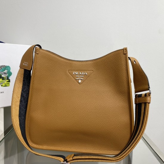 PRADA P00750