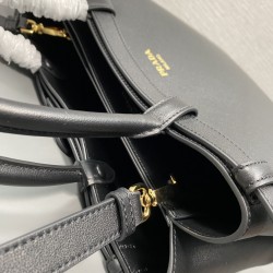 PRADA P00900