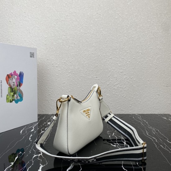 PRADA P00640