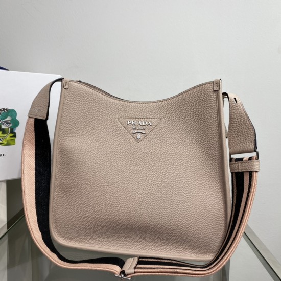 PRADA P00750