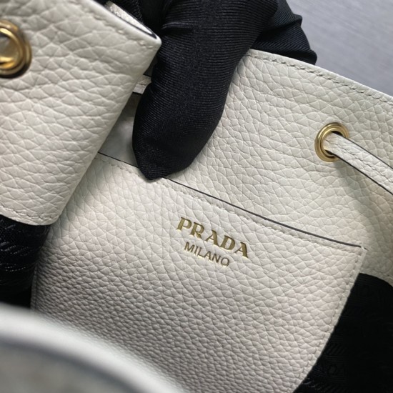 PRADA P00730