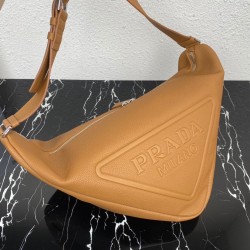 PRADA P00850