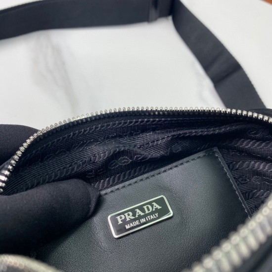 PRADA P00520