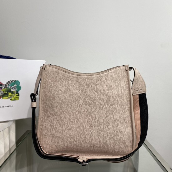 PRADA P00750