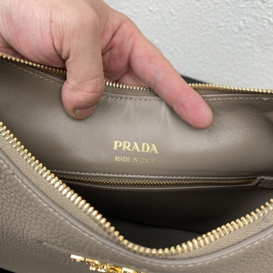 PRADA  P00720