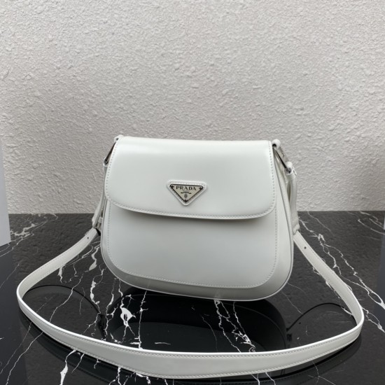 PRADA  P00600