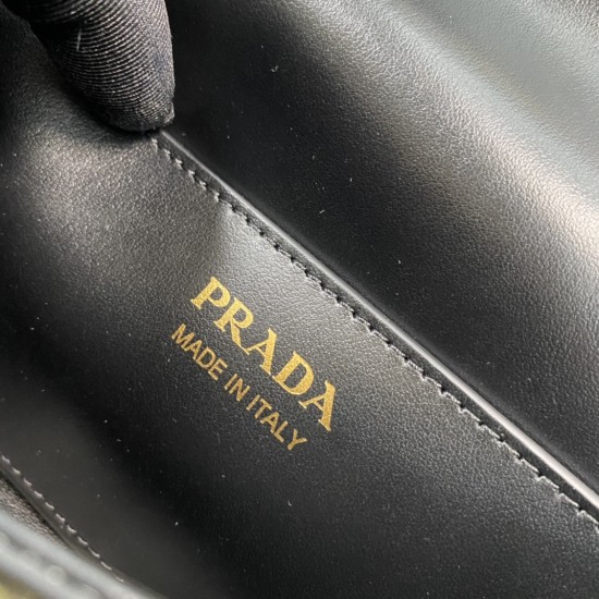 PRADA P00550