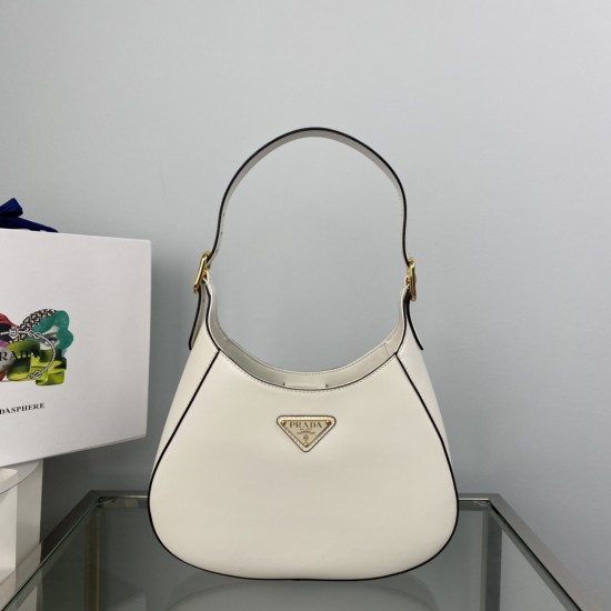 PRADA  P00600