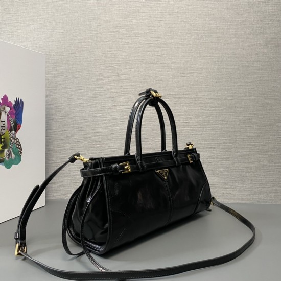 PRADA  P00750