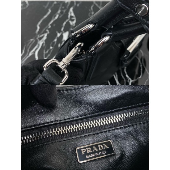 PRADA  P00670