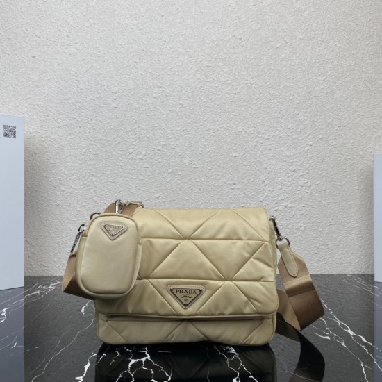 PRADA P00520