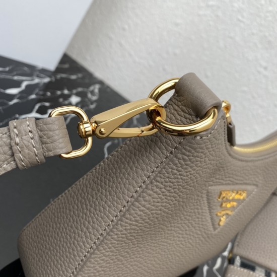 PRADA  P00640