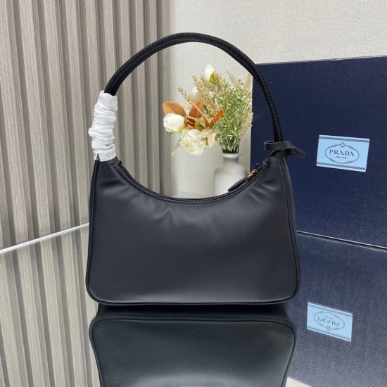 PRADA  P00220