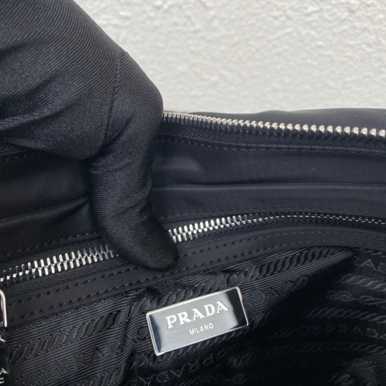 PRADA P00520