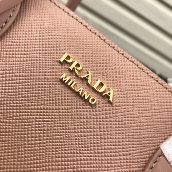 PRADA P00930