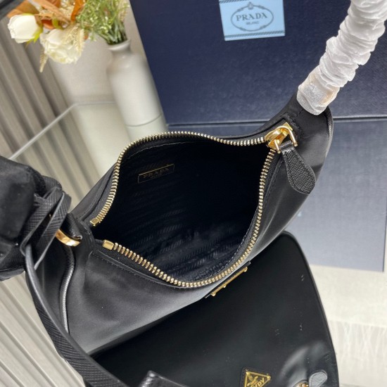 PRADA  P00250