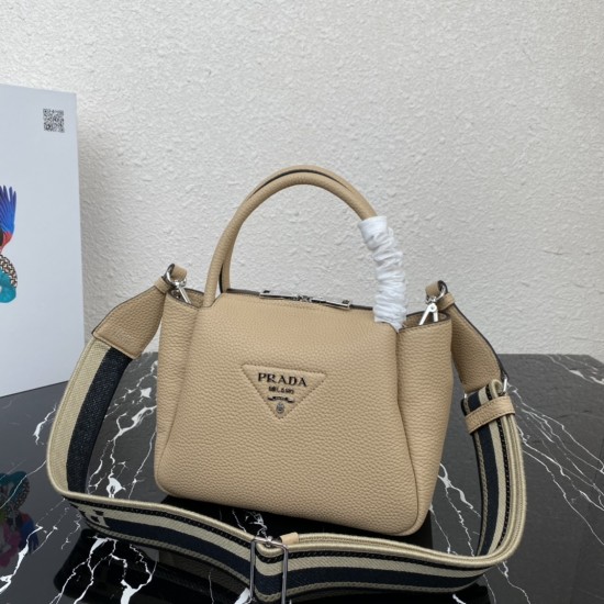 PRADA P00780