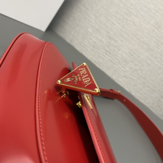 PRADA P00600