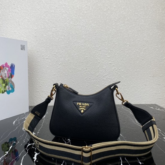 PRADA P00640