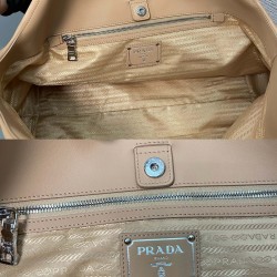 PRADA P00840