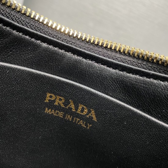 PRADA P00530