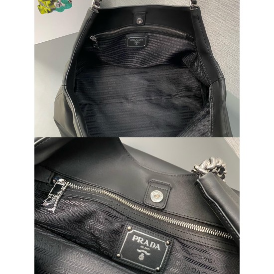 PRADA  P00840