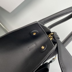 PRADA P00850