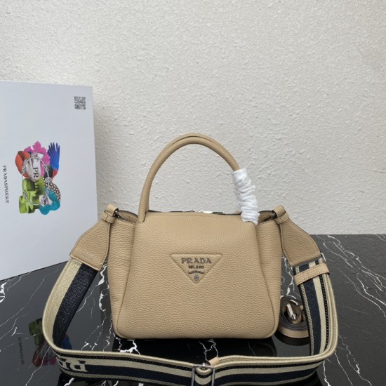 PRADA P00780