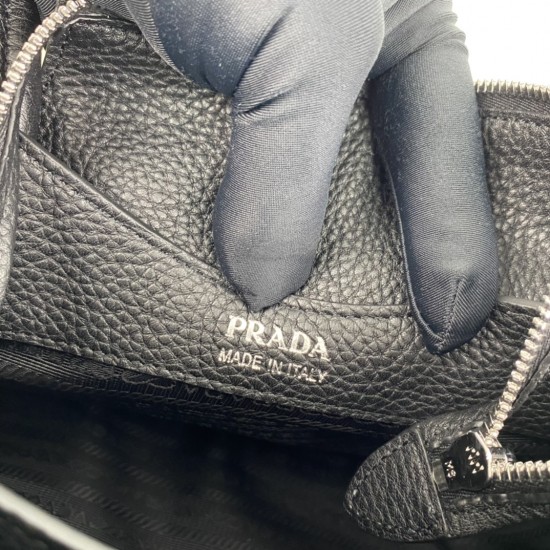 PRADA P00780