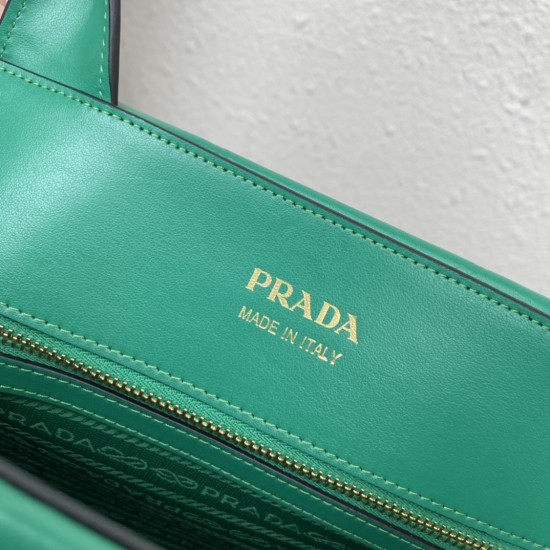 PRADA P00770