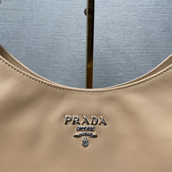 PRADA P00840