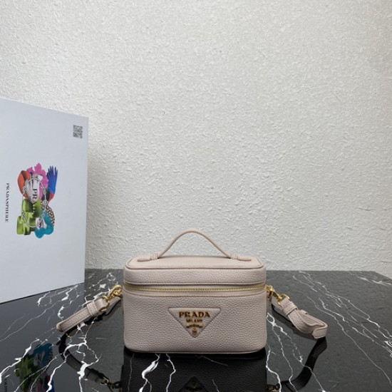 PRADA P00570