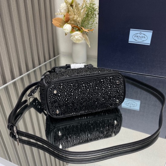 PRADA P00670