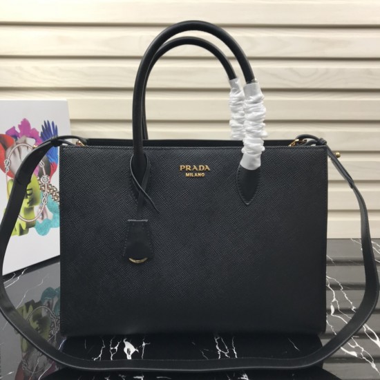 PRADA P00930