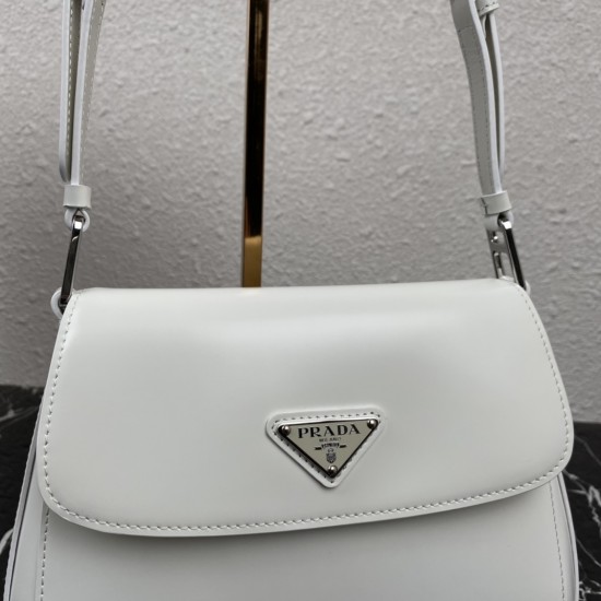 PRADA  P00600