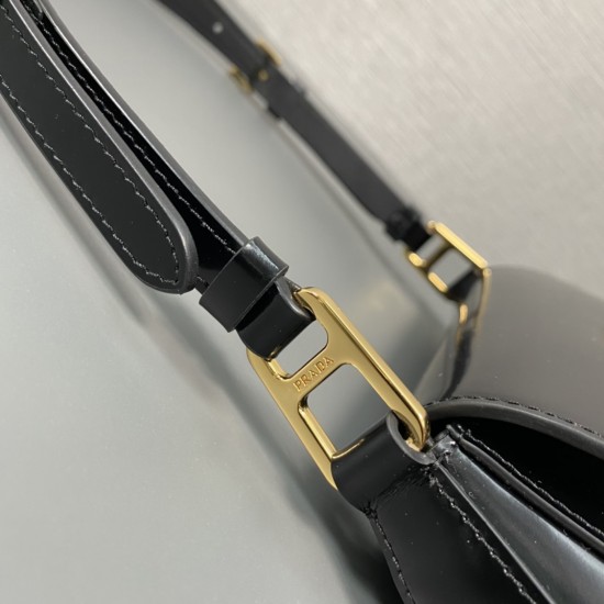 PRADA P00600