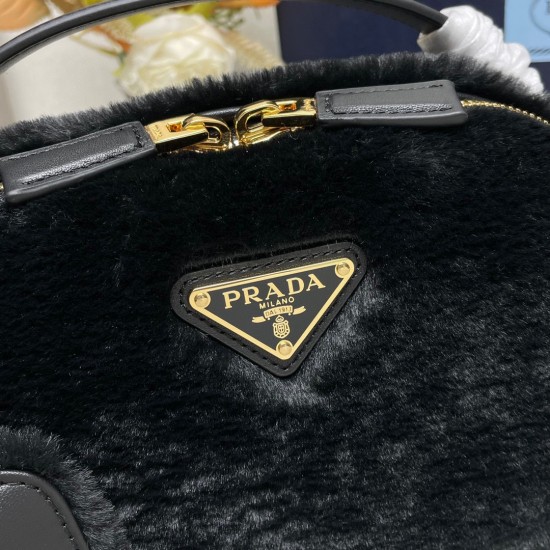 PRADA P00520