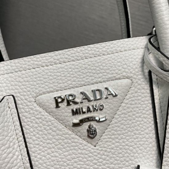 PRADA P00730