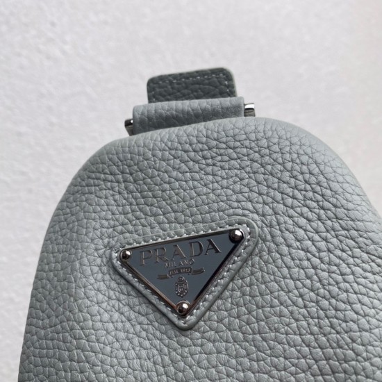 PRADA  P00850